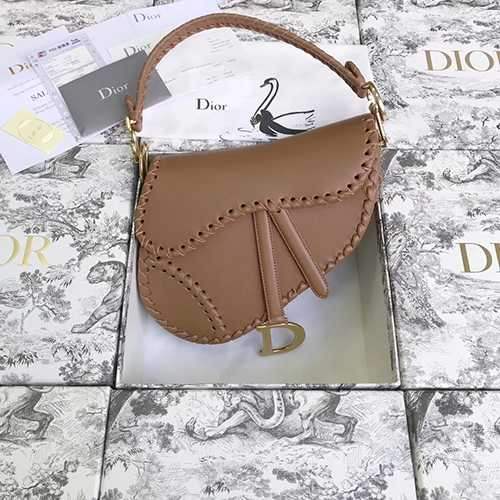 dior 和大家聊一聊包包哪里買